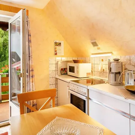 Gemutliche Og-wohnung Mit Balkon U. Wlan Im Herzen Des Warfendorfes