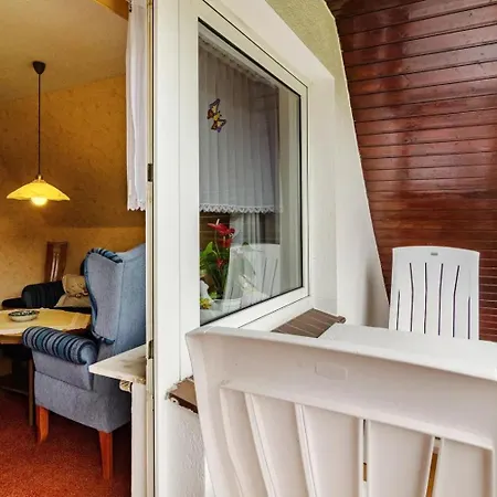 Gemutliche Og-wohnung Mit Balkon U. Wlan Im Herzen Des Warfendorfes