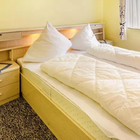 Lejlighed Gemutliche Og-wohnung Mit Balkon U. Wlan Im Herzen Des Warfendorfes Nesse