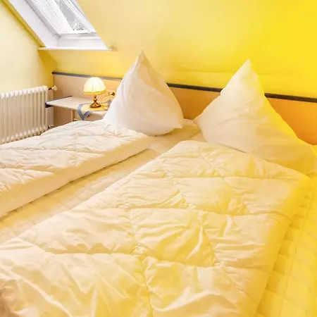 Gemutliche Og-wohnung Mit Balkon U. Wlan Im Herzen Des Warfendorfes *
