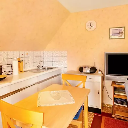 Lejlighed Gemutliche Og-wohnung Mit Balkon U. Wlan Im Herzen Des Warfendorfes Nesse