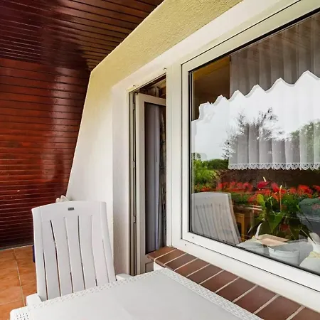 Gemutliche Og-wohnung Mit Balkon U. Wlan Im Herzen Des Warfendorfes Lejlighed Nesse
