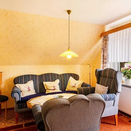 Gemutliche Og-wohnung Mit Balkon U. Wlan Im Herzen Des Warfendorfes Nesse