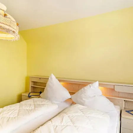 Gemutliche Og-wohnung Mit Balkon U. Wlan Im Herzen Des Warfendorfes *